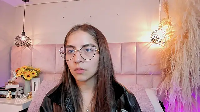Snapshot of kely_morgan chatting on 06-20-26, 03:31 kely morgan online show from 06-20-26, 03:31