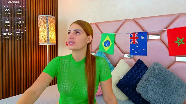 Juliia cruz  online show from 06-22-26, 11:18