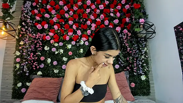 Snapshot of ViolettGracee chatting on 06-17-26, 12:50 ViolettGracee online show from 06-17-26, 12:50