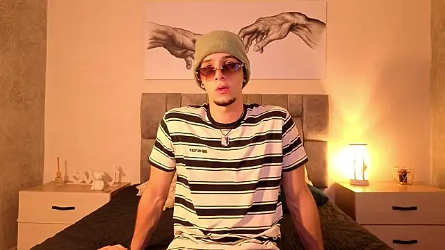 Snapshot of isaacblaze_ chatting on 05-20-26, 03:45 isaacblaze online show from 05-20-26, 03:45