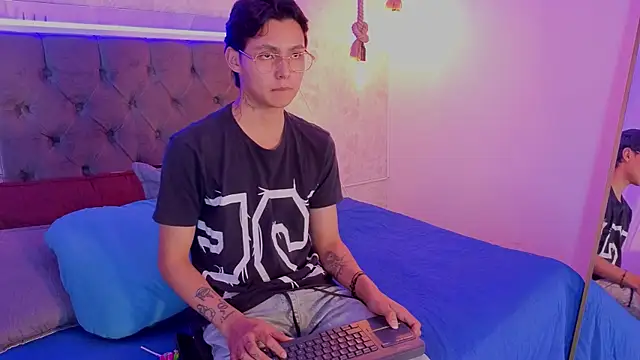 Snapshot of tian_sex chatting on 05-22-26, 03:57 tian sex online show from 05-22-26, 03:57