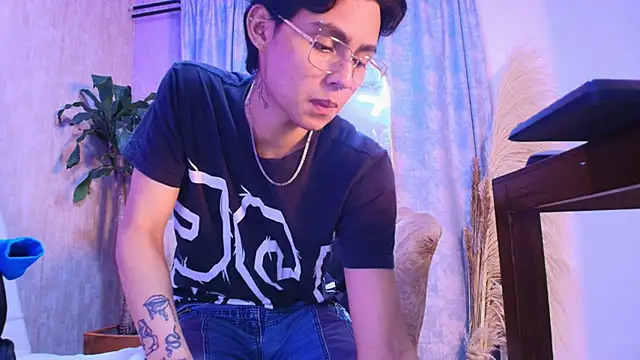 Snapshot of tian_sex chatting on 06-01-26, 04:14 tian sex online show from 06-01-26, 04:14
