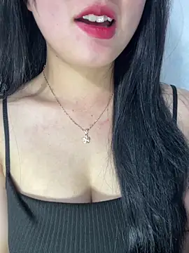 Snapshot of Titbooo_18 chatting on 06-05-26, 12:00 Titbooo 18 online show from 06-05-26, 12:00