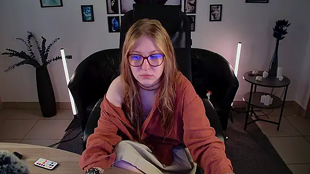lanafitch online show from 06-21-26, 10:51