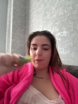 Snapshot of LexiXXoo chatting on 05-12-26, 08:22 LexiXXoo online show from 05-12-26, 08:22