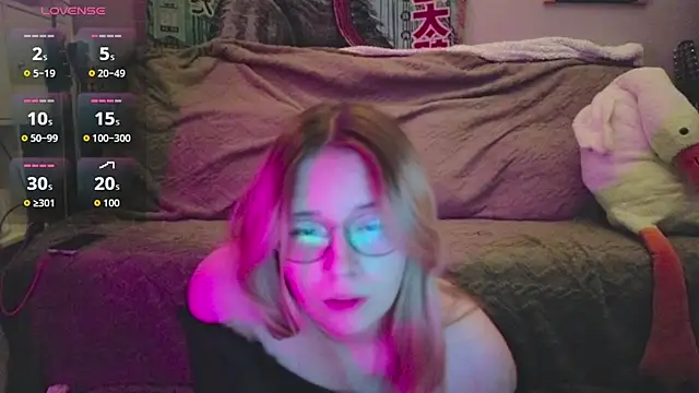 LeahBay online show from 07-18-26, 10:57