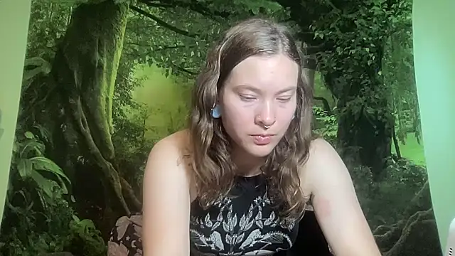 mo0ngoddess online show from 06-06-26, 02:38