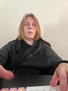 Snapshot of Hirtay chatting on 05-27-26, 06:43 Hirtay online show from 05-27-26, 06:43