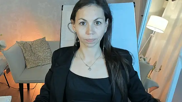 TrasyMorris online show from 05-12-26, 11:18