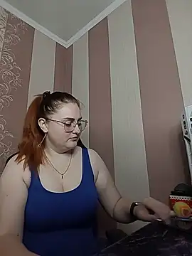 Snapshot of FoxyFlameX chatting on 06-02-26, 09:00 FoxyFlameX online show from 06-02-26, 09:00