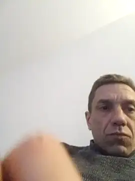 Snapshot of Futyclean chatting on 05-19-26, 07:09 Futyclean online show from 05-19-26, 07:09