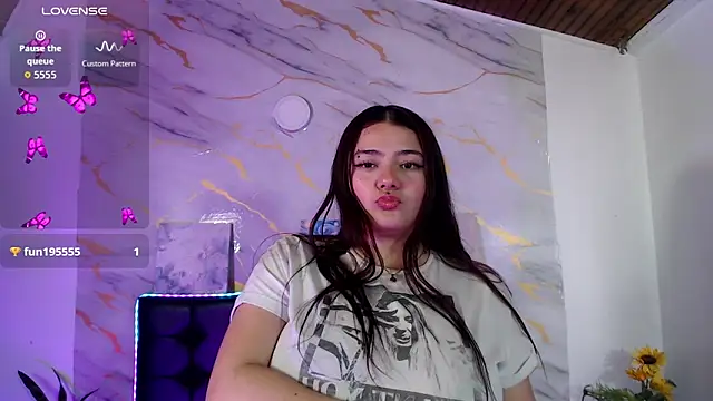Snapshot of Lizeth_bigboob chatting on 05-28-26, 07:55 Lizeth bigboob online show from 05-28-26, 07:55