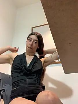 SarahFox- online show from 05-12-26, 08:17