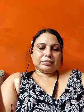 Snapshot of Ruhilove1 chatting on 05-18-26, 05:35 Ruhilove1 online show from 05-18-26, 05:35