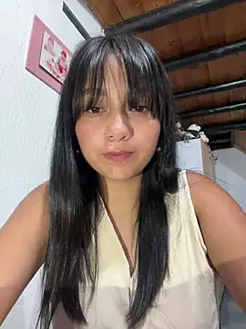 Snapshot of yul-dulce chatting on 05-31-26, 04:14 yul-dulce online show from 05-31-26, 04:14