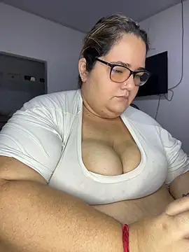 Snapshot of marianacooper1234 chatting on 06-12-26, 03:55 marianacooper1234 online show from 06-12-26, 03:55