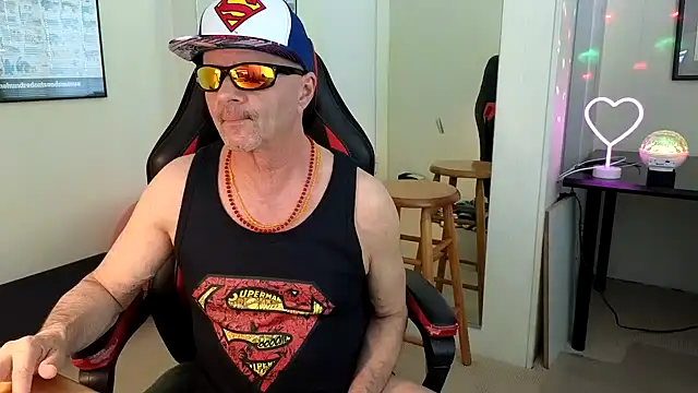 Snapshot of hotdadbod chatting on 01-10-25, 09:31 hotdadbod online show from 01-10-25, 09:31