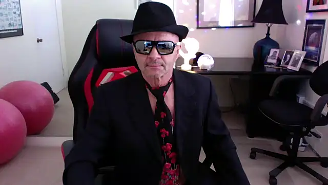Snapshot of hotdadbod chatting on 03-09-25, 08:52 hotdadbod online show from 03-09-25, 08:52