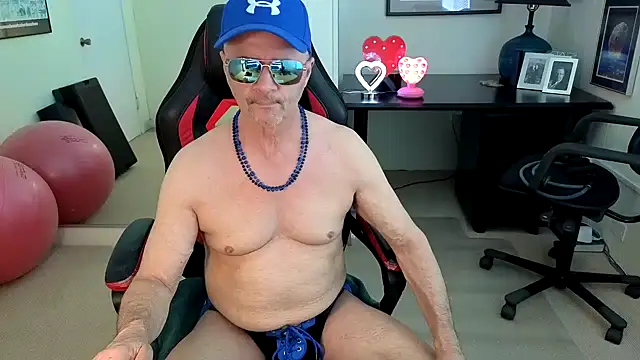 Snapshot of hotdadbod chatting on 09-19-25, 08:31 hotdadbod online show from 09-19-25, 08:31