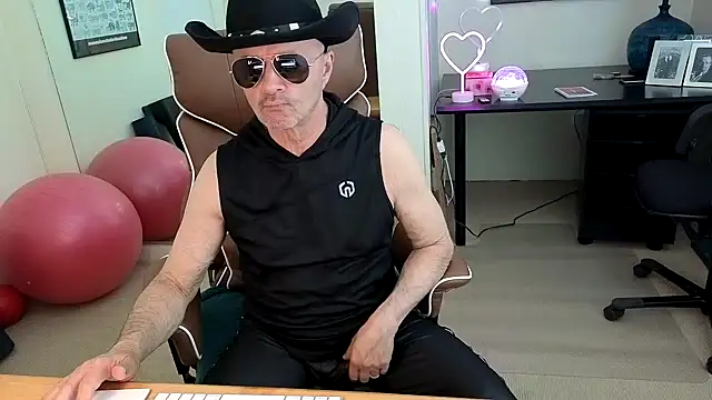 Snapshot of hotdadbod chatting on 05-09-26, 08:47 hotdadbod online show from 05-09-26, 08:47