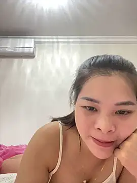 Snapshot of Lucky_xiao chatting on 06-09-26, 12:22 Lucky xiao online show from 06-09-26, 12:22