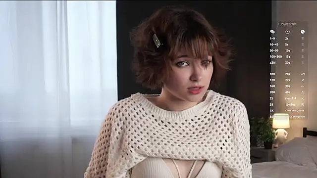 AlesiaPeasel online show from 06-12-26, 12:15