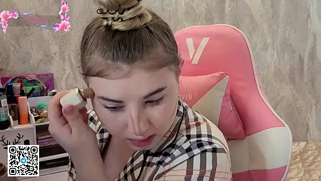 Snapshot of softiekitty chatting on 07-03-26, 02:12 softiekitty online show from 07-03-26, 02:12