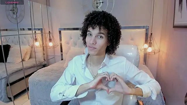 Snapshot of felix_haze chatting on 06-04-26, 05:30 felix haze online show from 06-04-26, 05:30