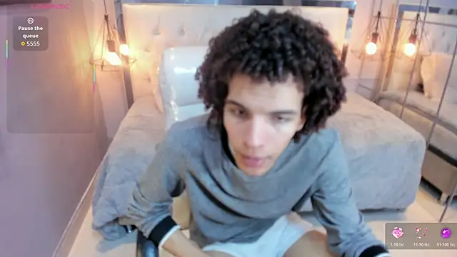 Snapshot of felix_haze chatting on 06-18-26, 05:28 felix haze online show from 06-18-26, 05:28