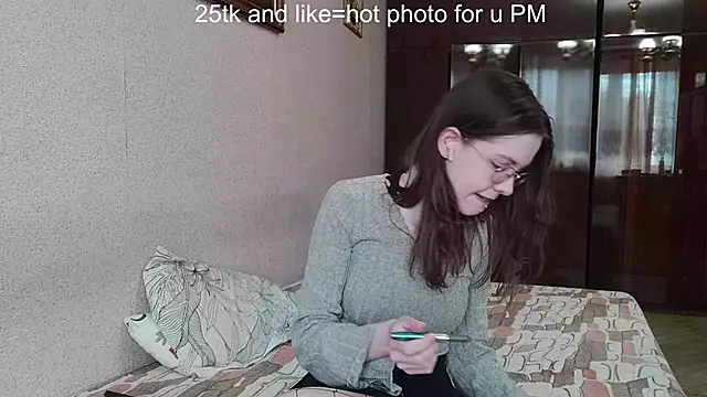Snapshot of SeXLenaX chatting on 05-28-26, 02:58 SeXLenaX online show from 05-28-26, 02:58
