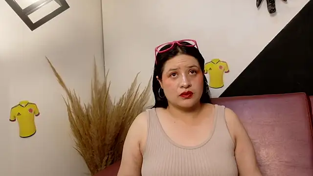 Laura  Castillo  online show from 07-01-26, 12:40