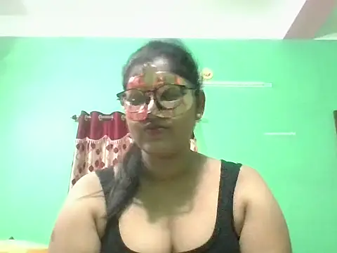 Snapshot of Kavya17 chatting on 06-07-26, 05:55 Kavya17 online show from 06-07-26, 05:55