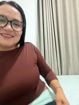 rousee69  online show from 06-12-26, 03:49