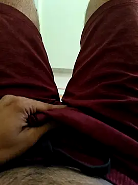1Horny Boy1 online show from 05-13-26, 05:16