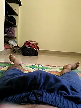 1Horny Boy1 online show from 06-05-26, 04:52