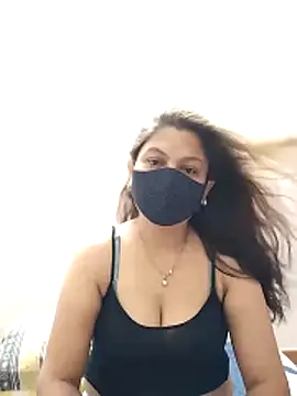 hot kiran2000 online show from 06-18-26, 12:42