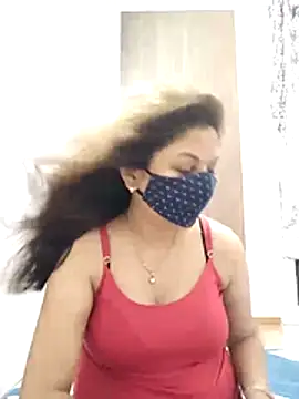 hot kiran2000 online show from 06-21-26, 01:03