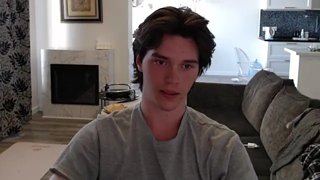 Snapshot of arthur___king chatting on 05-15-26, 02:13 arthur king online show from 05-15-26, 02:13