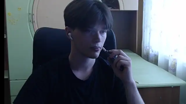 Snapshot of arthur___king chatting on 06-05-26, 01:06 arthur king online show from 06-05-26, 01:06