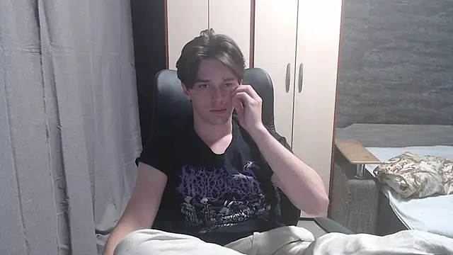 Snapshot of arthur___king chatting on 07-06-26, 01:52 arthur king online show from 07-06-26, 01:52