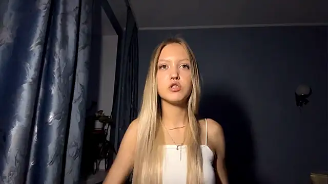 Snapshot of NievesHackey chatting on 06-16-26, 03:47 NievesHackey online show from 06-16-26, 03:47