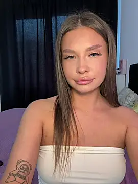 Snapshot of BeautyBella_ chatting on 06-24-26, 03:00 BeautyBella online show from 06-24-26, 03:00