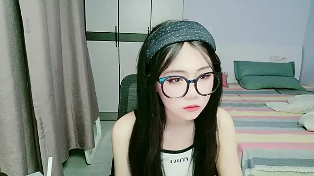 Snapshot of xiaoxiaoyu030 chatting on 05-25-26, 10:21 xiaoxiaoyu030 online show from 05-25-26, 10:21