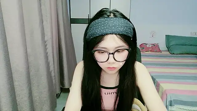 Snapshot of xiaoxiaoyu030 chatting on 05-27-26, 10:34 xiaoxiaoyu030 online show from 05-27-26, 10:34