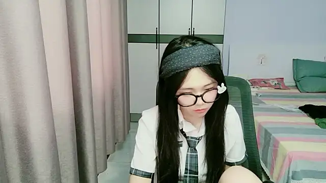 Snapshot of xiaoxiaoyu030 chatting on 06-18-26, 09:14 xiaoxiaoyu030 online show from 06-18-26, 09:14
