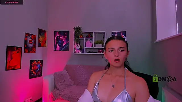 caroline honeyy online show from 07-28-26, 12:59