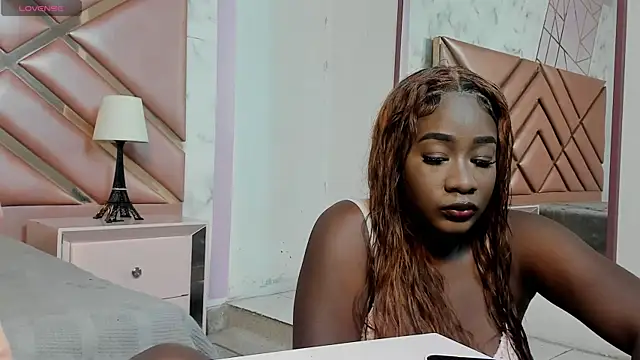 SophiaScottX online show from 05-21-26, 11:39