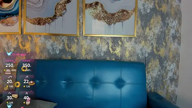 SophiaScottX online show from 05-28-26, 07:44