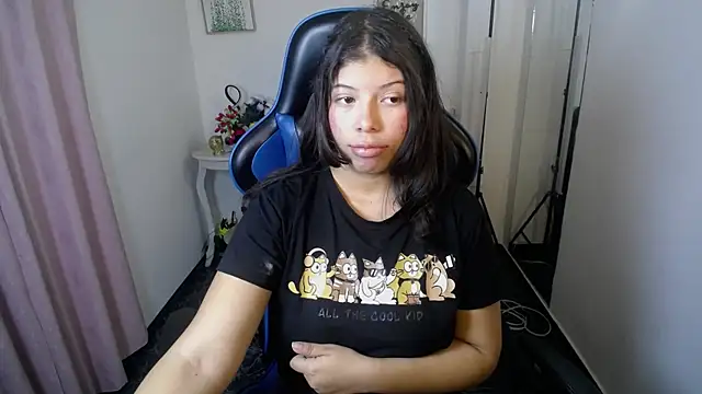 Paulina07  online show from 06-05-26, 03:29