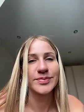 Snapshot of AnnaMist_ chatting on 07-01-26, 10:28 AnnaMist online show from 07-01-26, 10:28